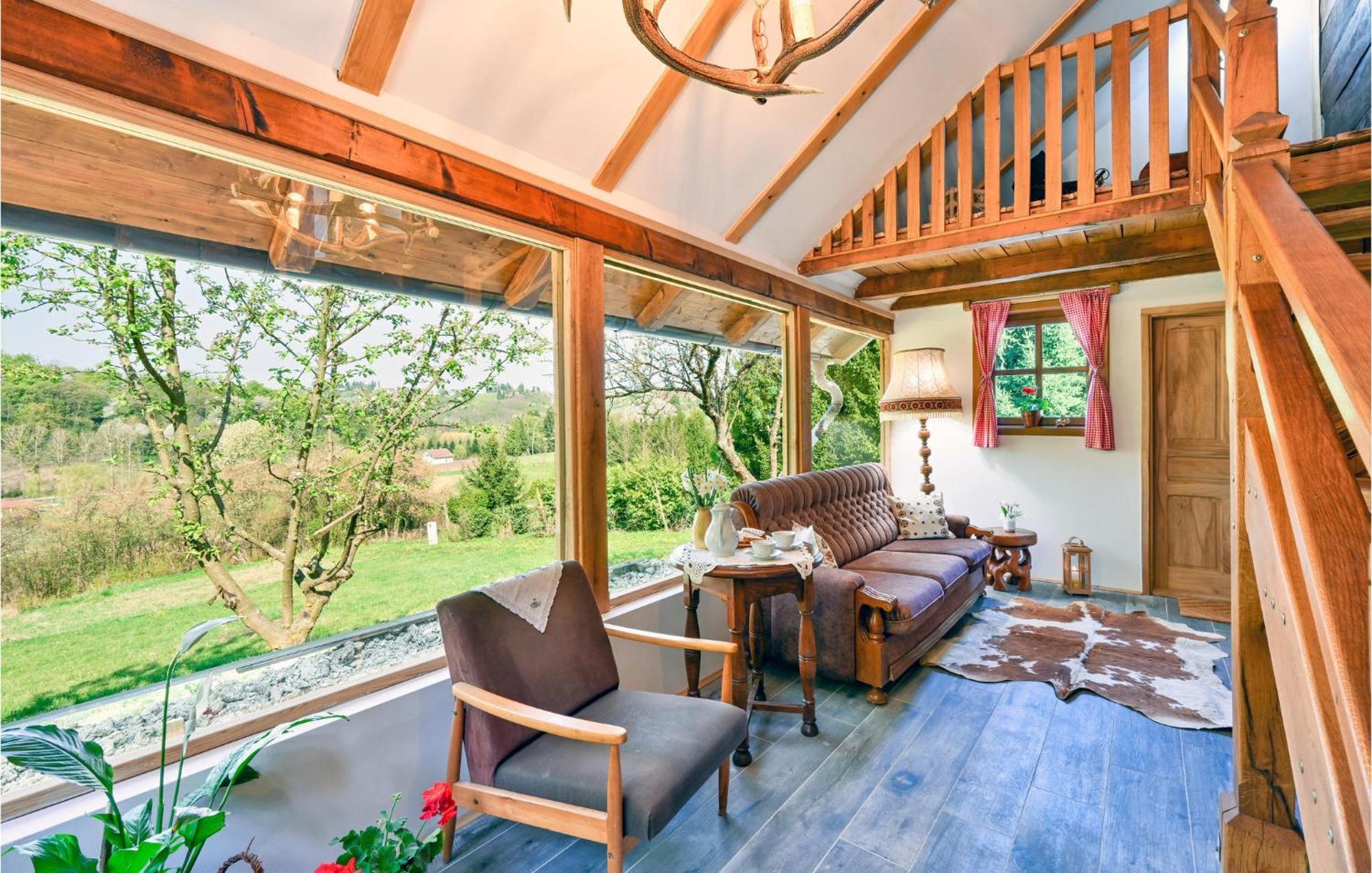 Pet Friendly Home In Varazdin Breg With Jacuzzi Εξωτερικό φωτογραφία